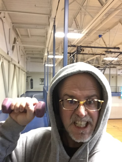 GRRRR!  Powerlifting my powderpull dumbell and REACTING!